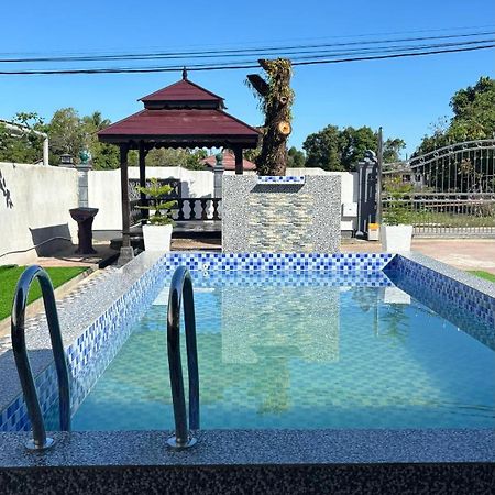 D'Bali Homestay - Private Swimming Pool, Netflix, Internet Wifi ,Cuckoo, Internet Wifi , Dryer, Washing Machine, Aircond Setiap Bilik & Ruang Tamu Pasir Puteh Buitenkant foto