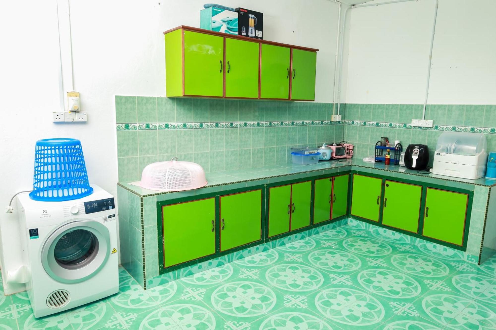 D'Bali Homestay - Private Swimming Pool, Netflix, Internet Wifi ,Cuckoo, Internet Wifi , Dryer, Washing Machine, Aircond Setiap Bilik & Ruang Tamu Pasir Puteh Buitenkant foto